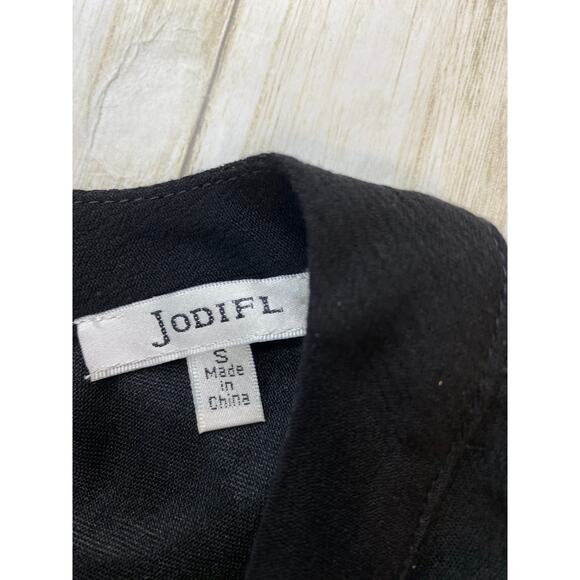 JODIFL Black A-Line Bell Sleeve Dress - Picture 6 of 16